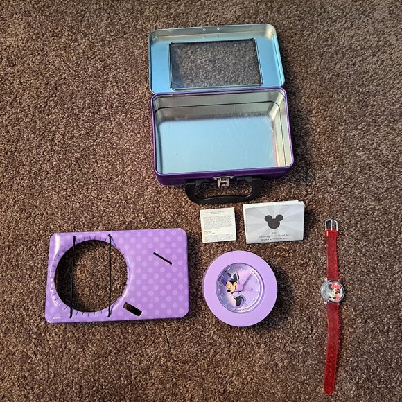 Minnie Mouse Watch And Clock Set In Suitcase Lunchbox - Picture 2 of 8